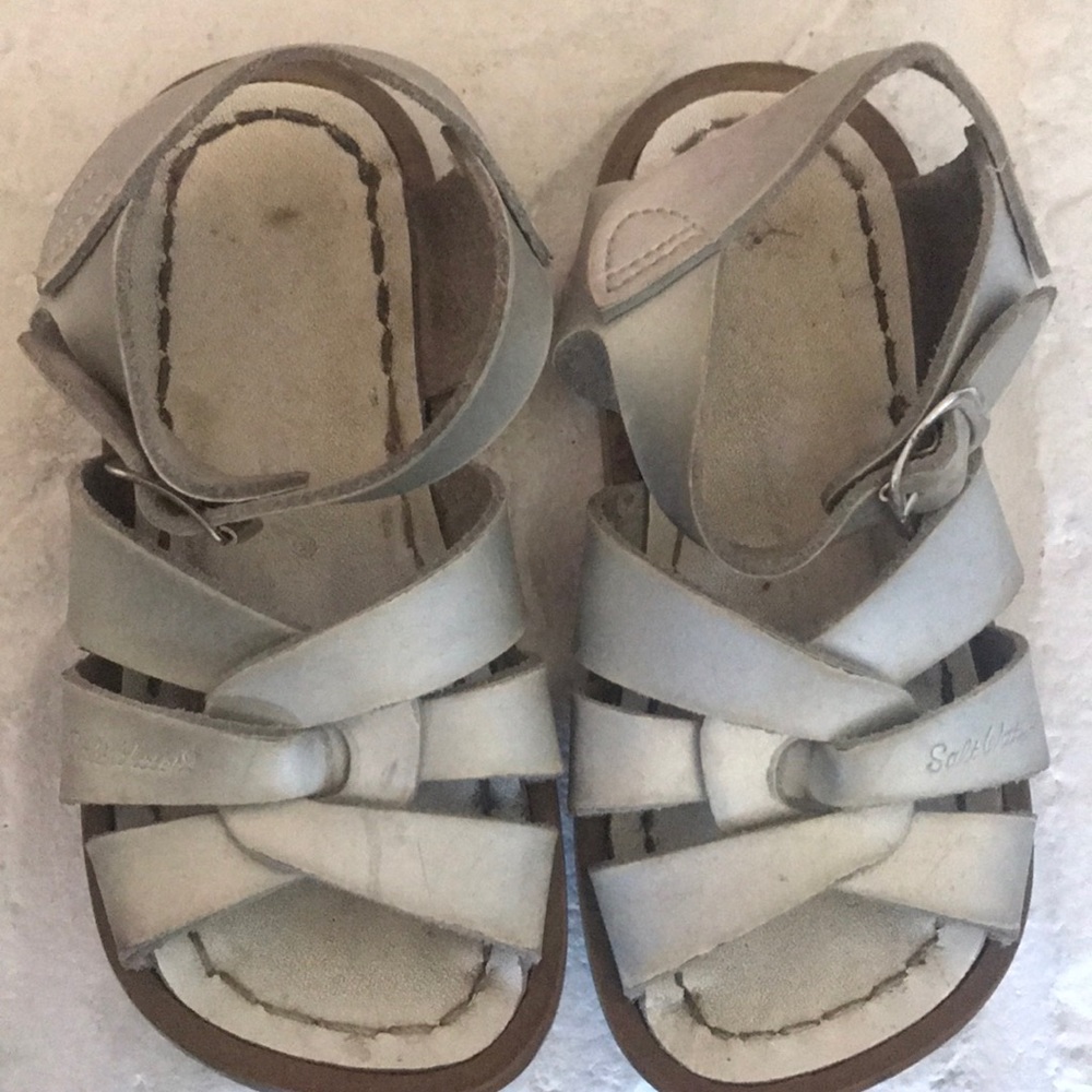 Salt waters toddler size 7